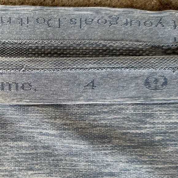 Lululemon Swiftly Tech Racerback Tank Top Heathered Blue Denim Size 4 - Picture 9 of 9